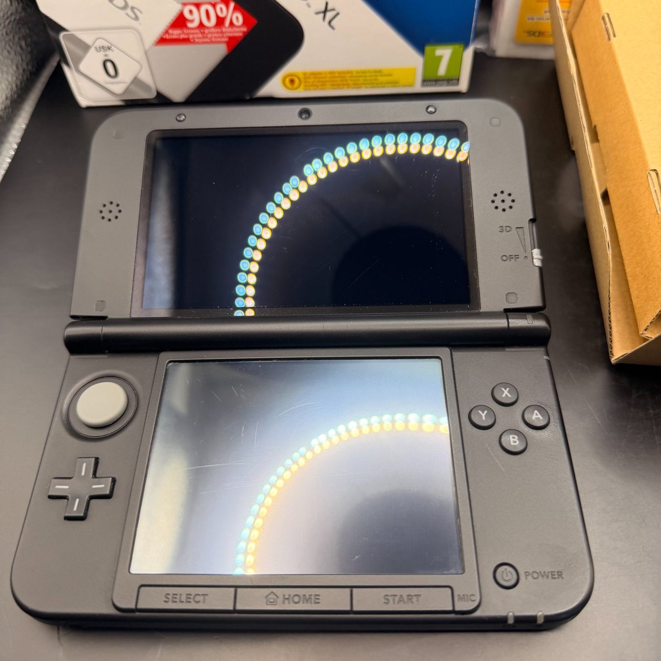 Nintendo Console: Nintendo 3DS XL Blau mit OVP – Usato da Düdingen venduto da Nerdworld 1
