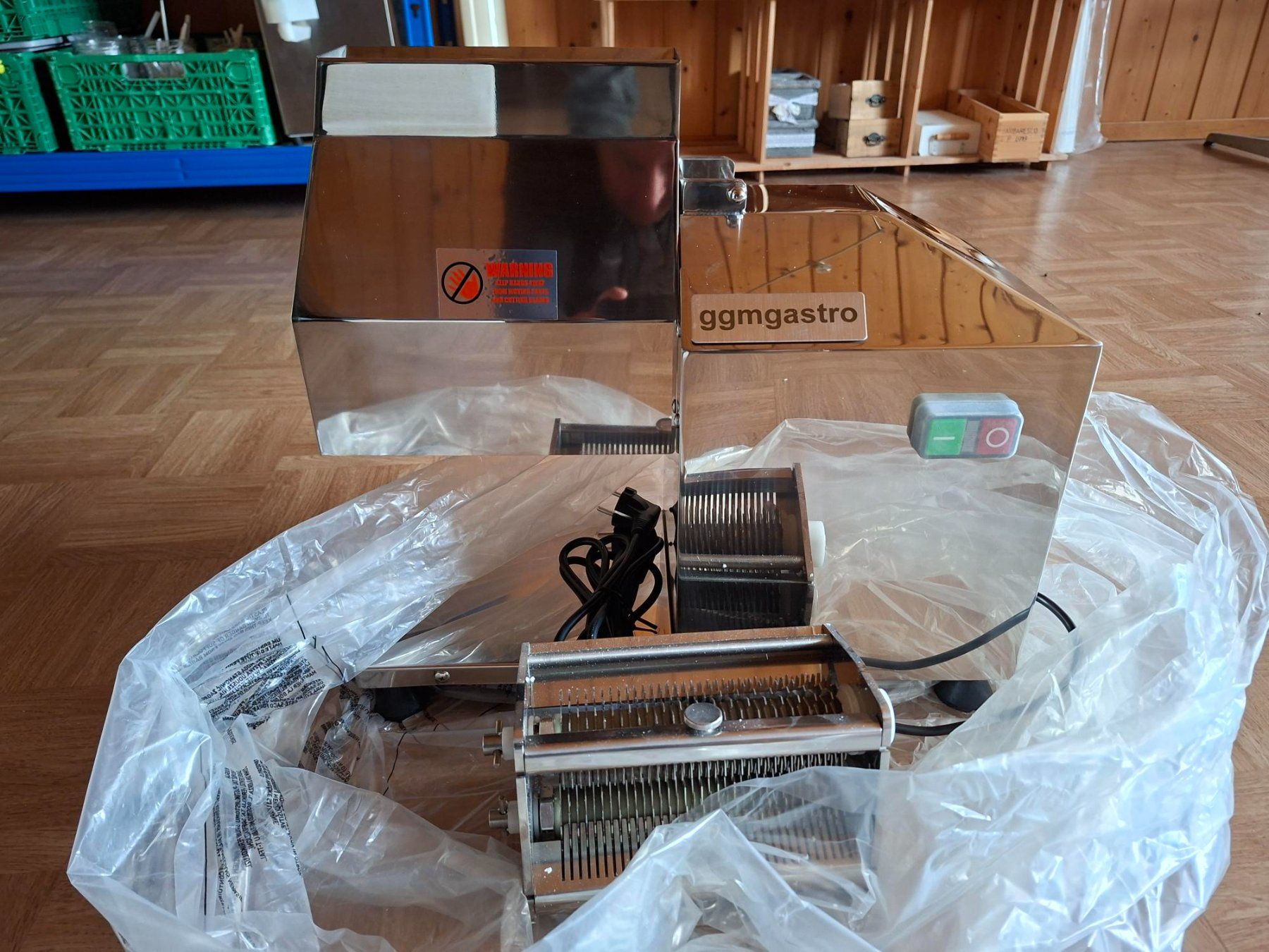 Ggm Gastro Elettrodomestici da cucina: Elektrischer Fleischsteaker – Nuovo e nell'imballaggio originale da Schwarzenburg venduto da Arminu
