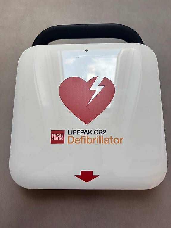 Appareils médicaux: Defibrillator CR2 – D'occasion à Hombrechtikon par Mdivad 1