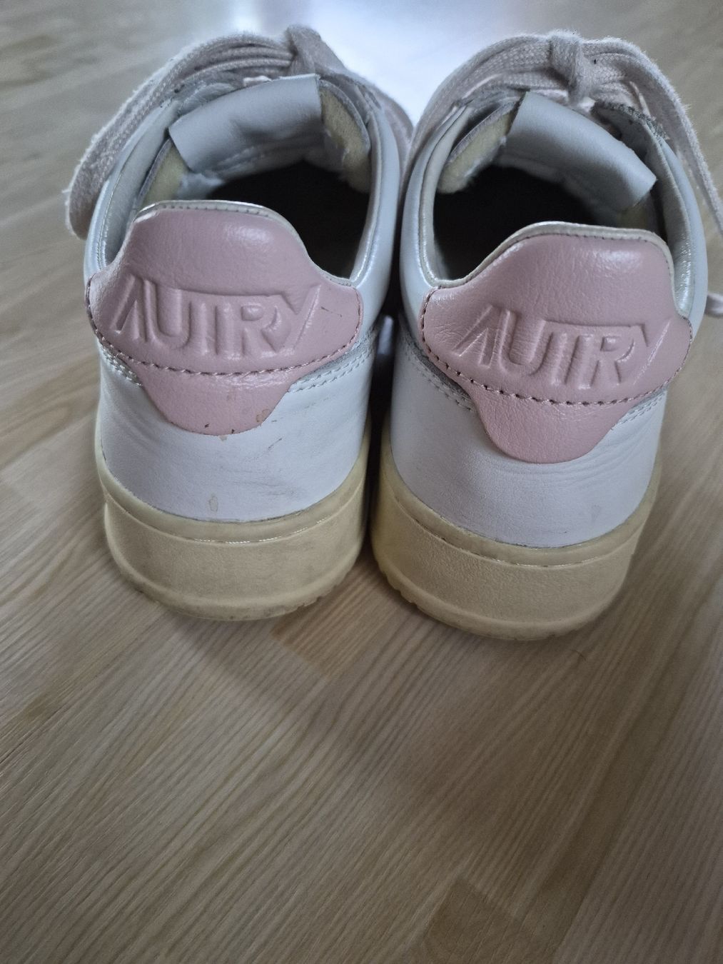 Autry Herrenschuhe: Baskets Autry blanches taille 38 bon état – Gebraucht aus Delémont von fab_cpg5 1