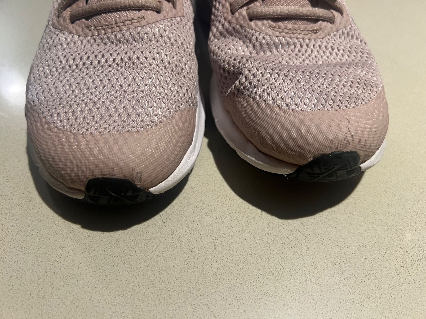 Nike Scarpe da donna: Nike Trainingschuh 37.5 – Usato da Luzern venduto da sr.luzern 2