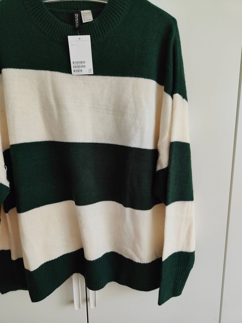 H&M Pullover & Sweatshirts: H&M Pullover - Grösse L – Neu und originalverpackt aus Rickenbach b. Wil von VeryLovelyThings 2
