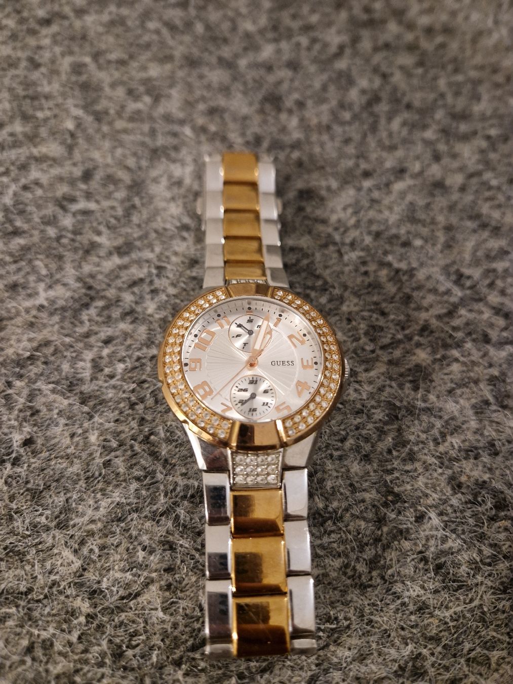 Guess Orologi: Guess Uhr zu verkaufen – Usato da Luzern venduto da fat_d59v 1