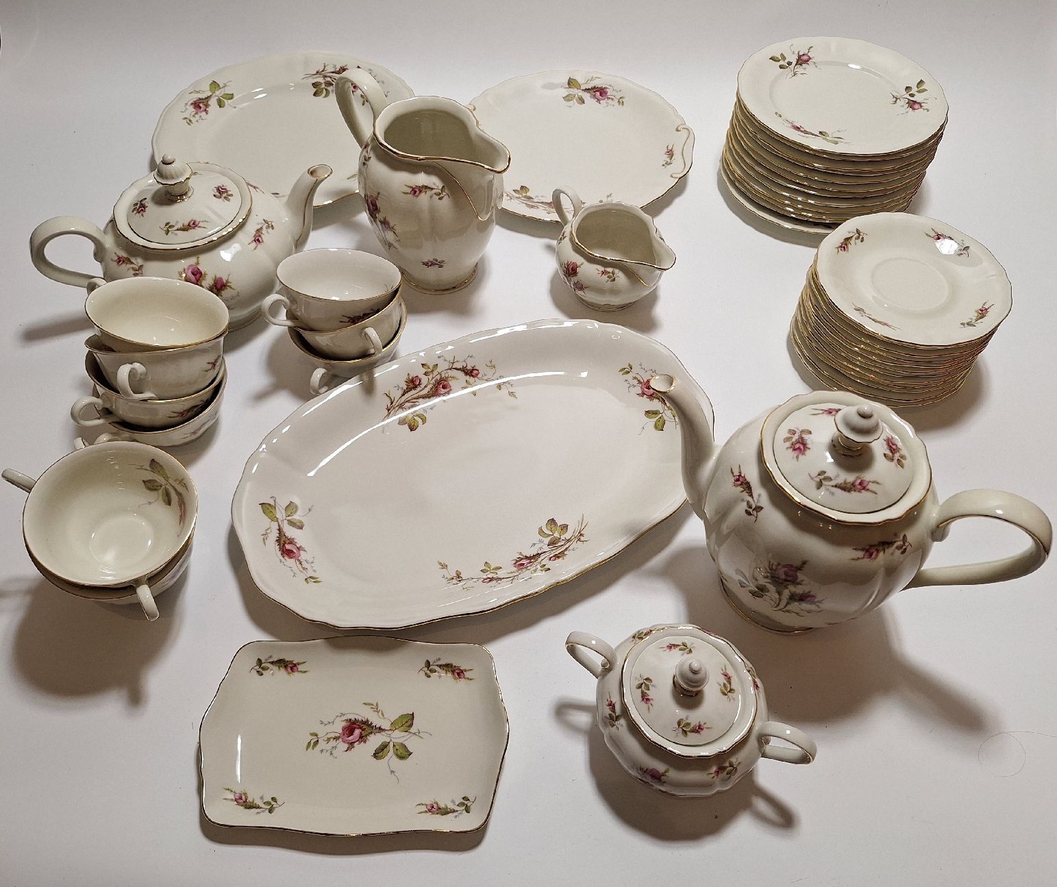 Set di piatti: Kaffeeservice Bavaria Elfenbein Moosrose – Nuovo (secondo la descrizione) da Künten venduto da Dfog
