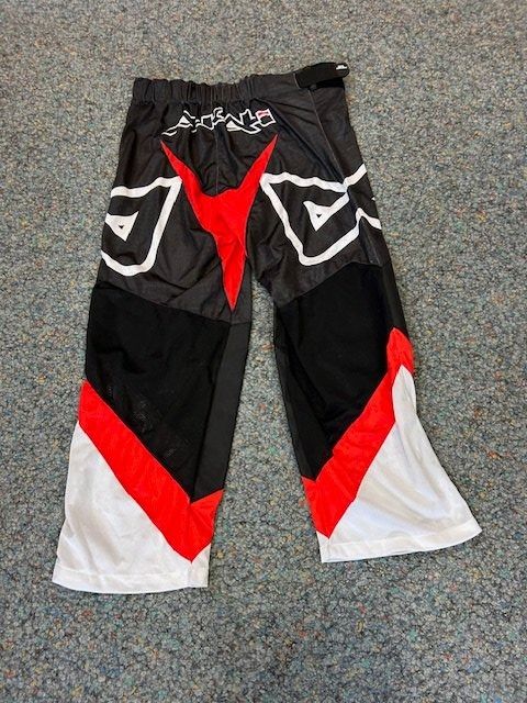 Protezioni & Imbottiture: ALKALI Inline Rollerhockey Pants Grösse Senior M – Nuovo (secondo la descrizione) da Marbach LU venduto da Frantisek 1