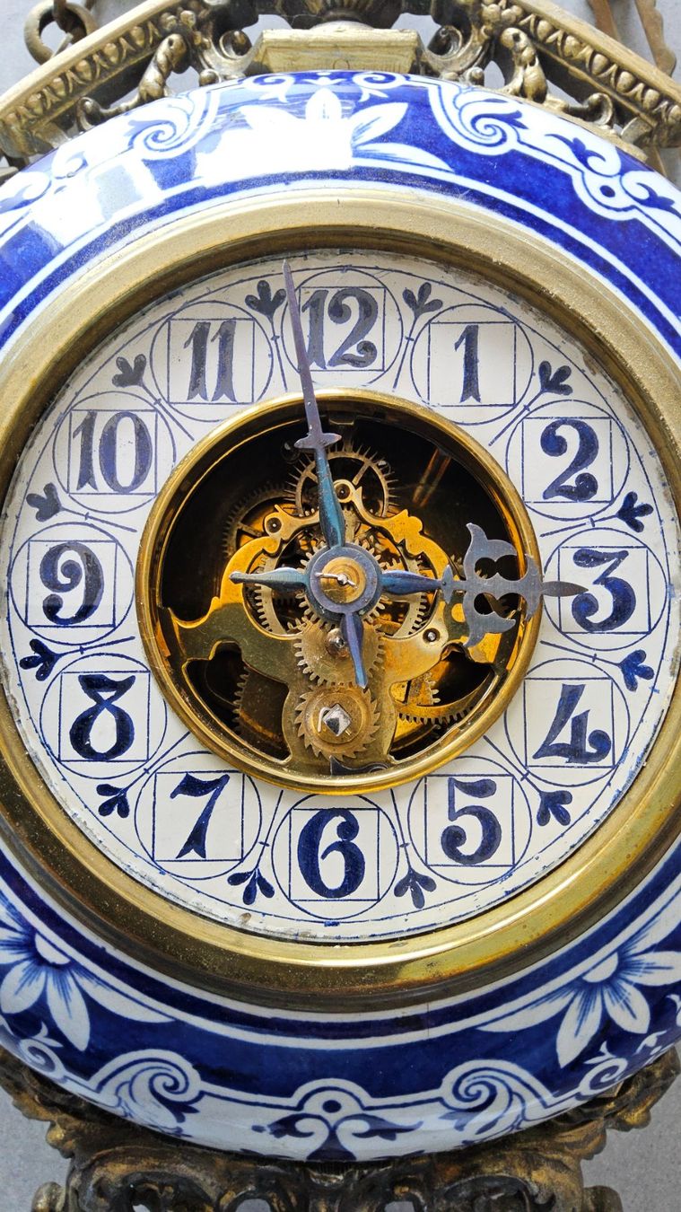 Orologi da terra & Orologi da parete: Antique pendule murale en faïence et bronze – Usato da Malleray venduto da Frederic24 3