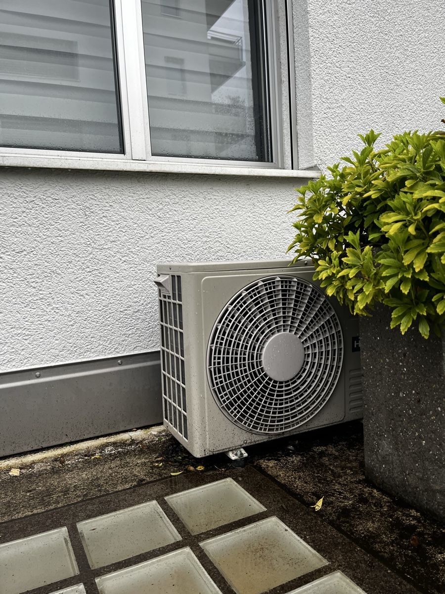 Hitachi Condizionatori: Top Split Klimaanlage Hitachi – Usato da Ennetbaden venduto da sonrisa75 9