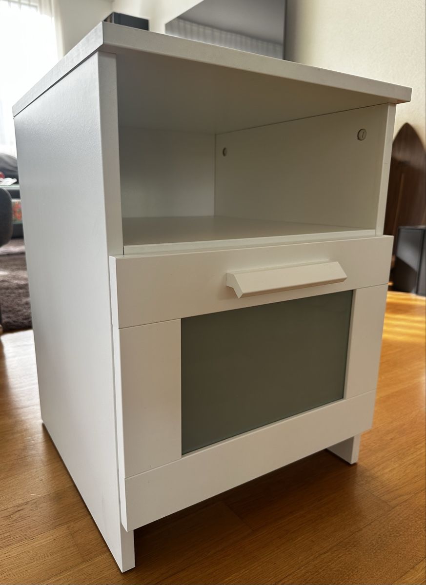 Tables de nuit: IKEA Ablagetisch – D'occasion à Ennetmoos par ObergubsEr 2