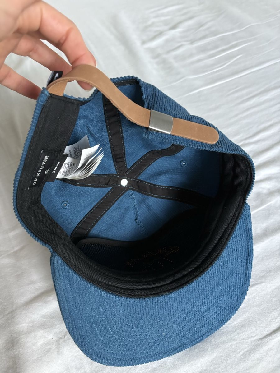 Quiksilver Copricapi, berretti & cappellini: Quiksilver Kappe Cord Blau – Usato da Bern venduto da co_rinaa 1