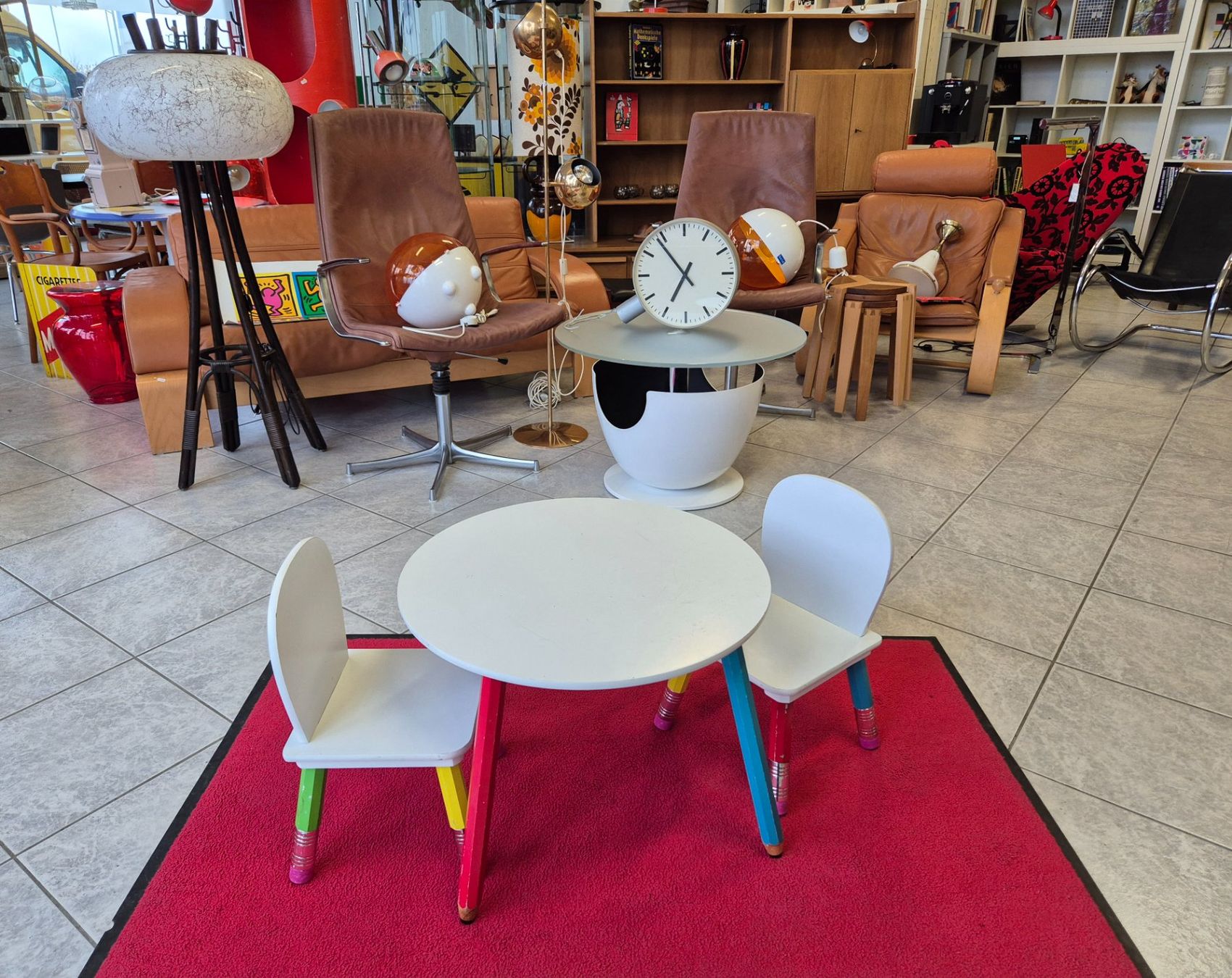 Tische: Set Pierre Sala Bleistift Pen Table Stool Kinder Tisch Stuhl – Gebraucht aus Nottwil von Wondewa-Shop 9