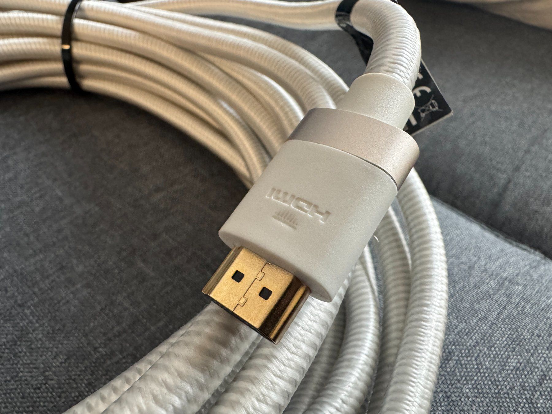 Cavi: Primewire HDMI to HDMI cable, 10m – Usato da Neuchâtel venduto da yan_lq56 2