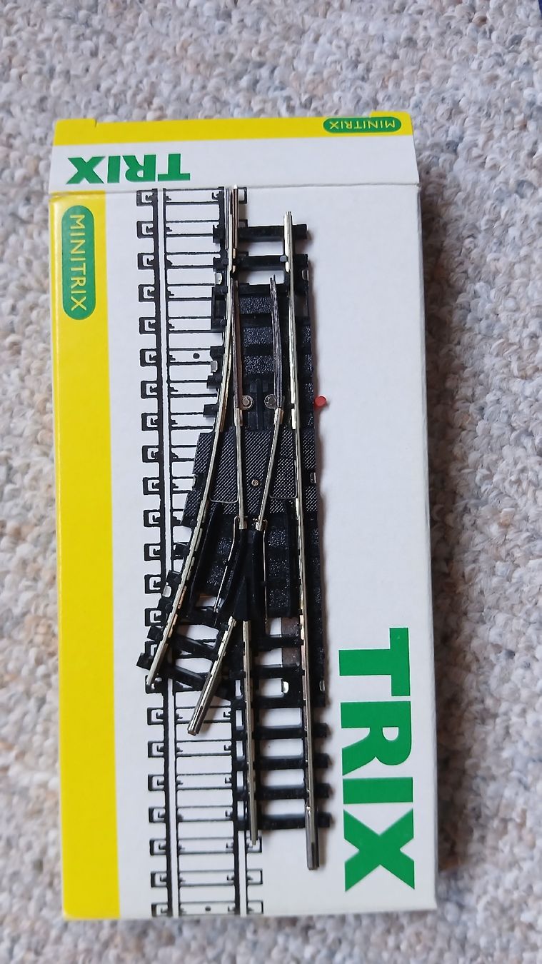 Trix Modellini di ferrovie: Handweiche rechts – Nuovo (secondo la descrizione) da Oberrieden venduto da sib_nkf6