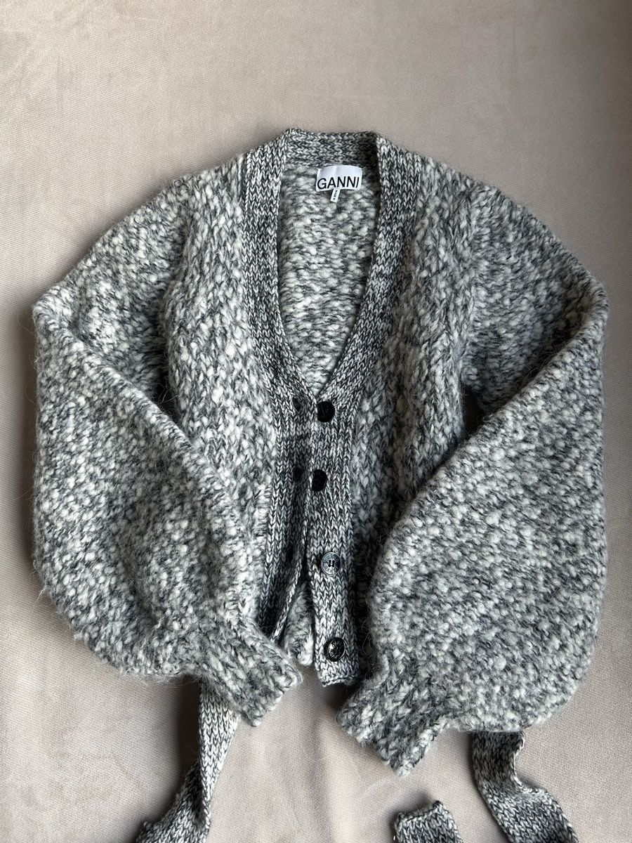 Ganni Maglioni & Felpe: Ganni Sweater – Usato da Herrliberg venduto da sof_rk7l 1
