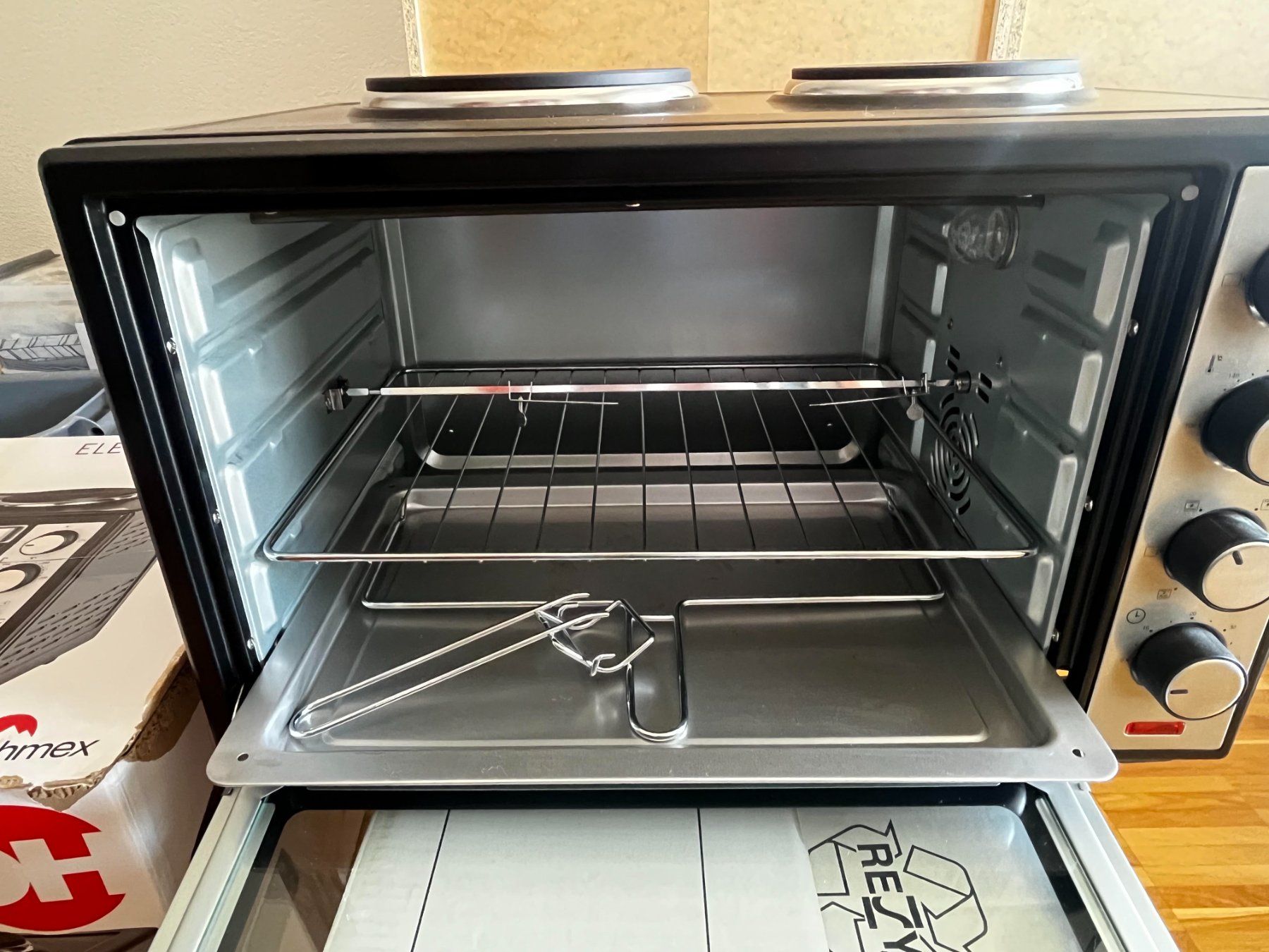 Ohmex Backöfen: Four électrique avec 2 plaques de cuisson – Gebraucht aus Givisiez von ChrisB1694