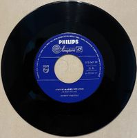 JOHNNY HALLYDAY - L'IDOLE DES JEUNES
