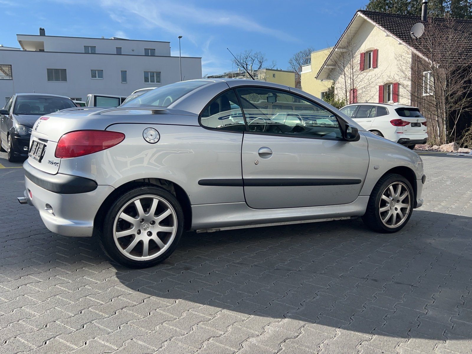 Peugeot Autos: Peugeot 206 2.0 Cabrio – Gebraucht aus Kölliken von  2