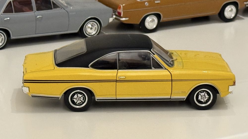 Opel Commodore GS/E Modellauto 1:24 gelb/schwarz (Neu (gemäss ...