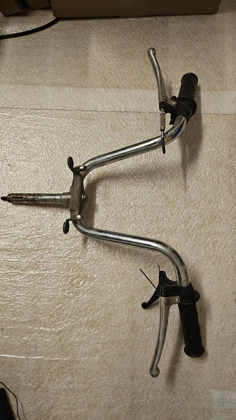 Piaggio Parti ricambio per ciclomotori: Piaggio Ciao Lenker Original gebraucht. – Usato da Emmetten venduto da Jflow5430 1