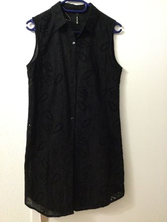 Kleid geknöpft neu 