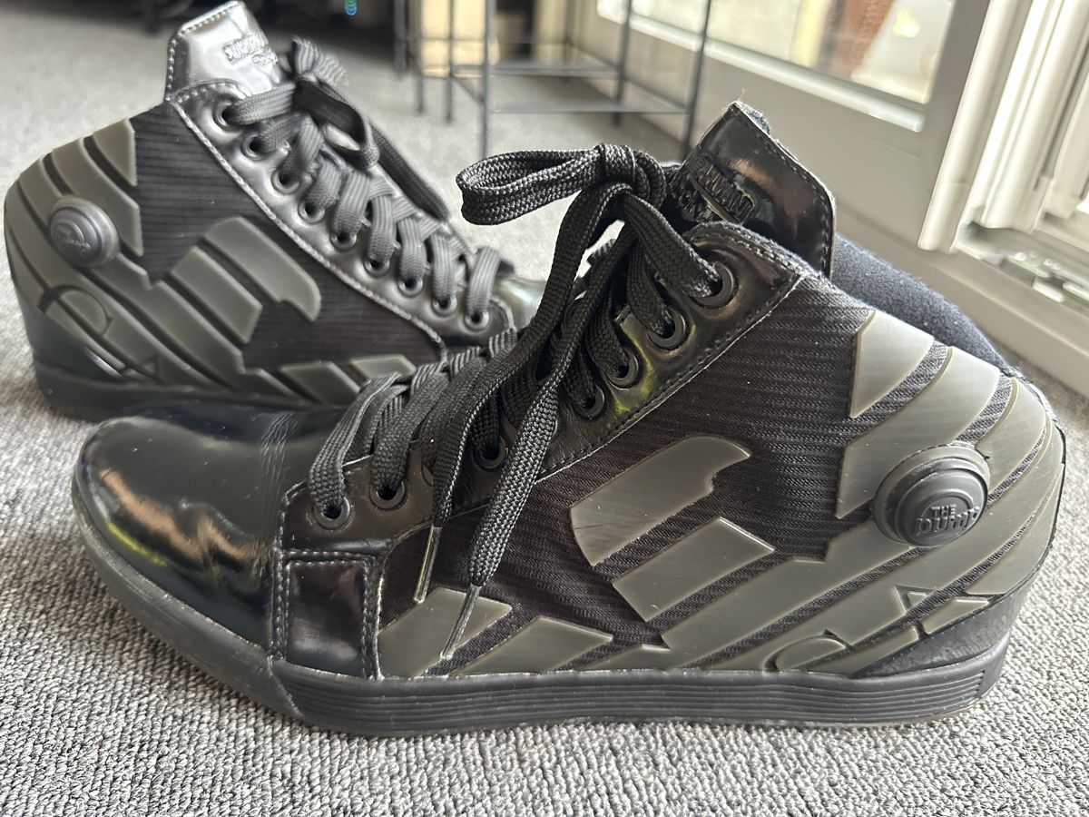 Armani Scarpe da uomo: Armani Reebok homme taille 43 noir – Usato da Bulle venduto da LeMoleson