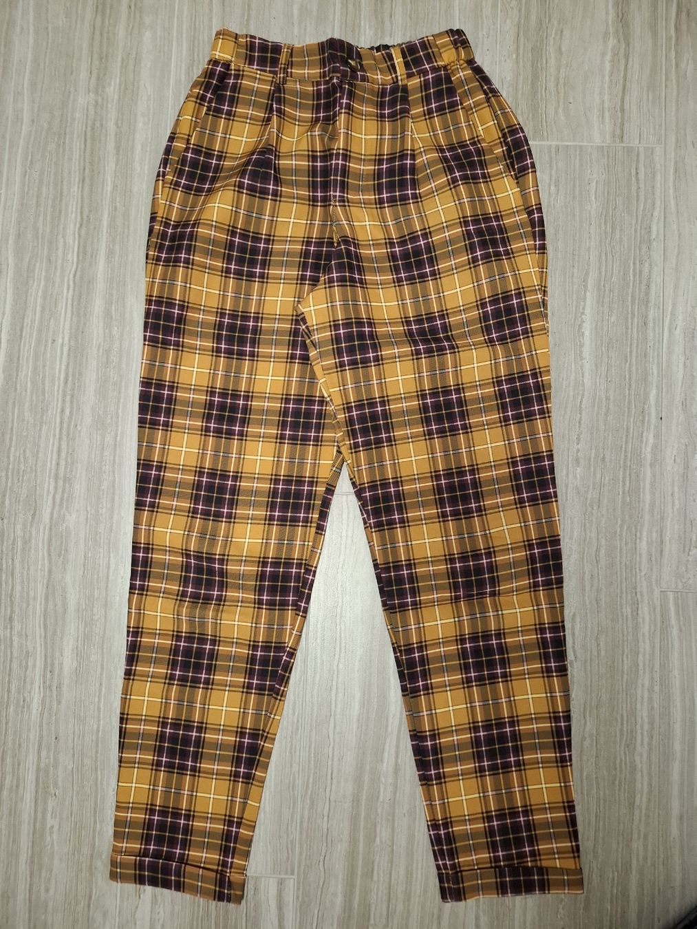 Pantaloni: pantalon à carreaux jaune taille S – Usato da Ecublens FR venduto da ame_y8tq