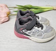 Kinder Sneaker mit Licht, Grösse 25