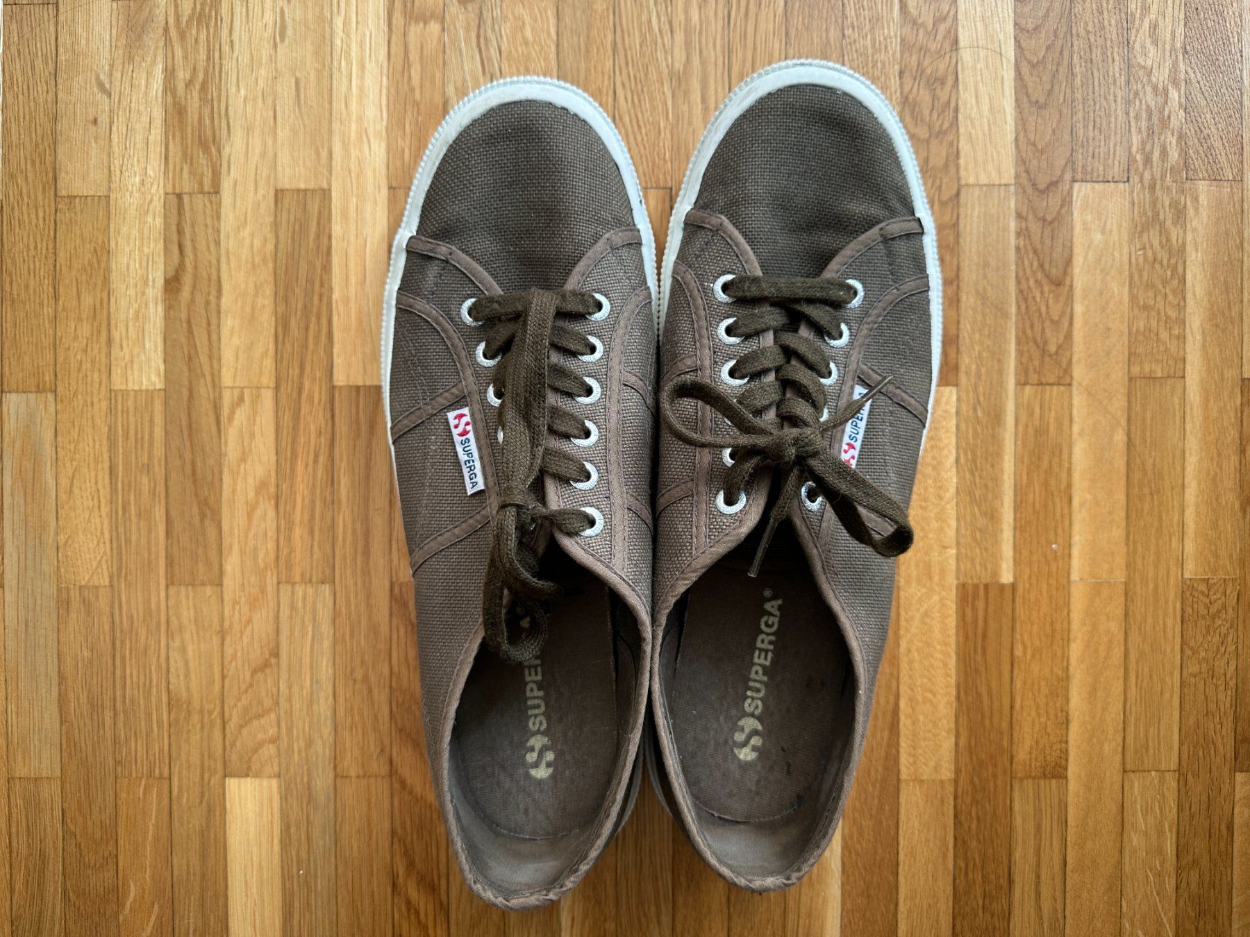Superga Herrenschuhe: Superga 2750 Classic Brown Canvas Size EU44 – Gebraucht aus Lausanne von brixton 4
