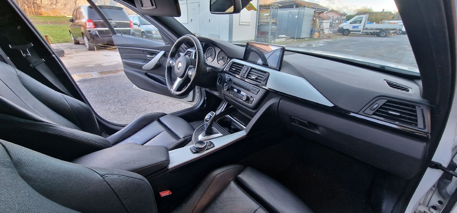 BMW Automobili: BMW 335i Xdrive, 2014, M Performance – Usato da Massongex venduto da Mirela0904 6