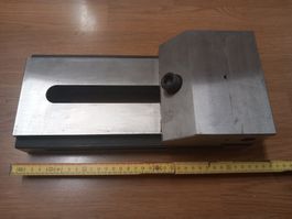 étau CNC neuf , jamais utilisé , 330x150,  21kg