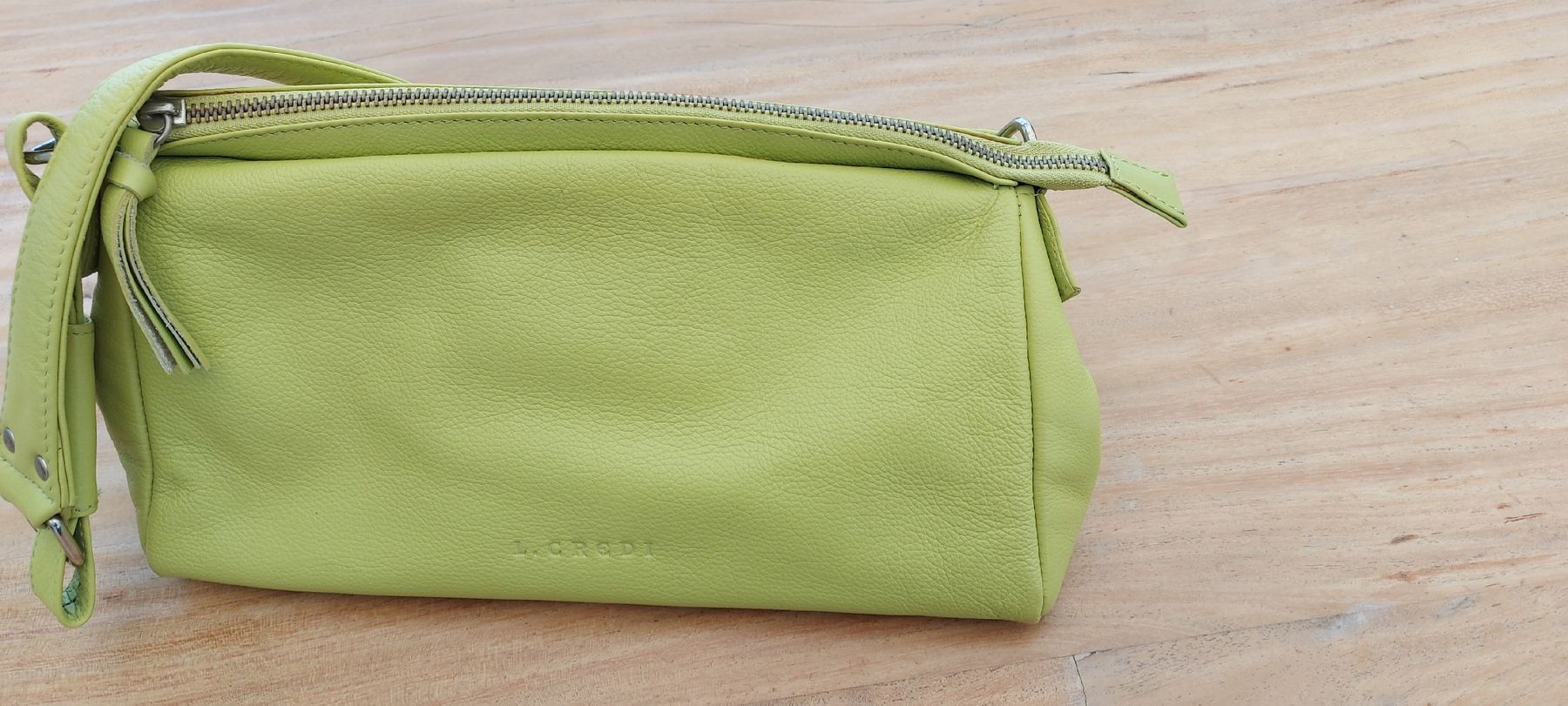 Borse da donna: Ledertasche grün 28x16cm – Usato da Thal venduto da elena0303