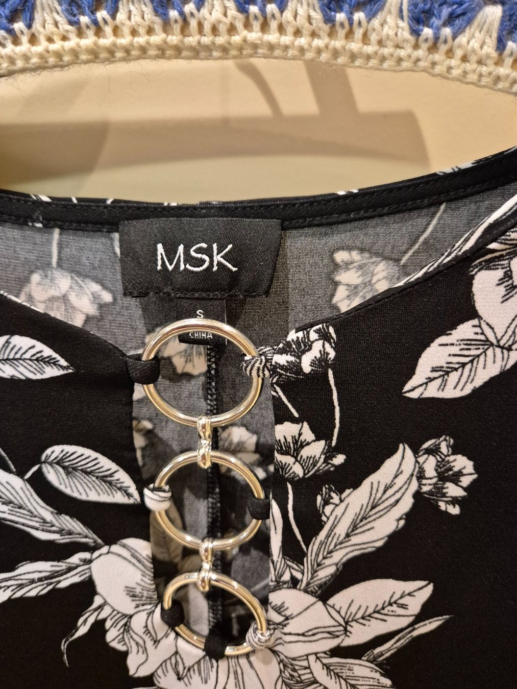 Kleider: MSK Sommerkleid Gr.S, schwarz mit Blumenmuster, – Gebraucht aus Dietikon von grafad 2