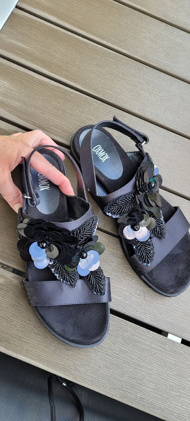 Damenschuhe: Schwarze Pailletten Sandalen Gr. 40 – Neu (gemäss Beschreibung) aus Bad Ragaz von Ansial