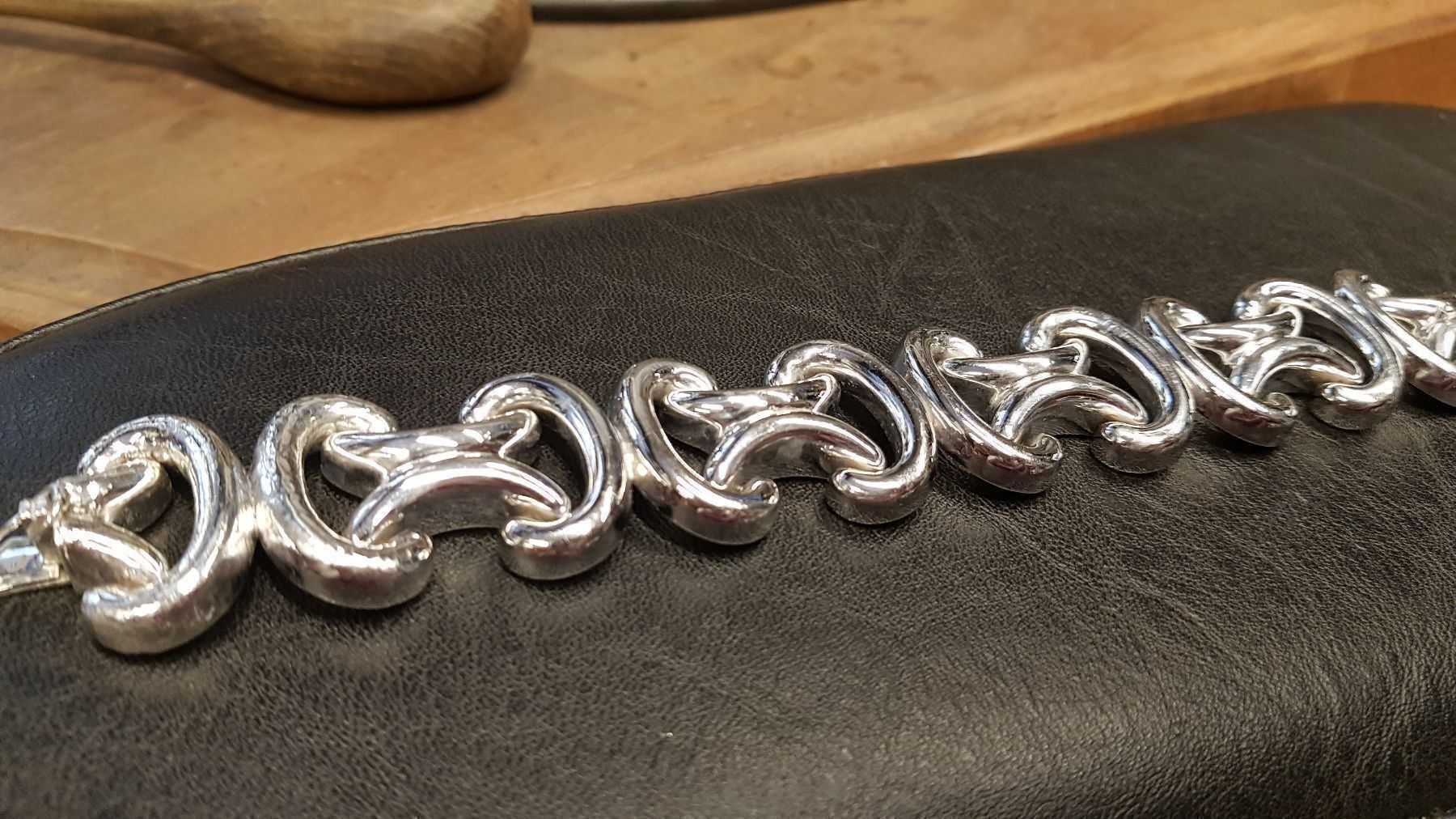 Bracciali & Braccialetti: Globus Armband Silber, sehr exclusive – Nuovo (secondo la descrizione) da Unterägeri venduto da Altgoldschmuck 1