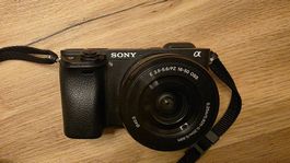 Sony Alpha 6300 + Kit-Objektiv 16-50mm  Top Zustand