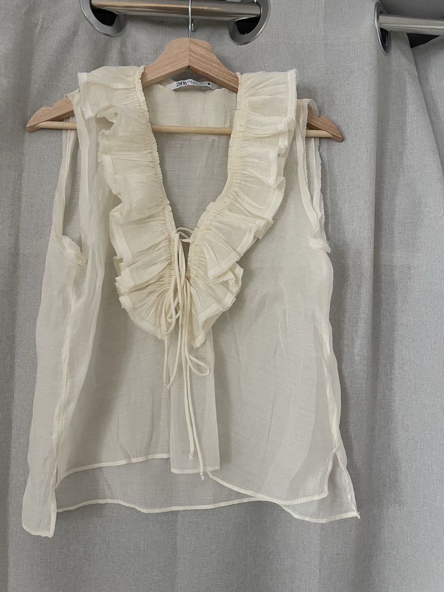 Zara Blusen:  Zara Bluse Grösse M, Viskose, Versand 2.50 – Gebraucht aus Meilen von ana9 2