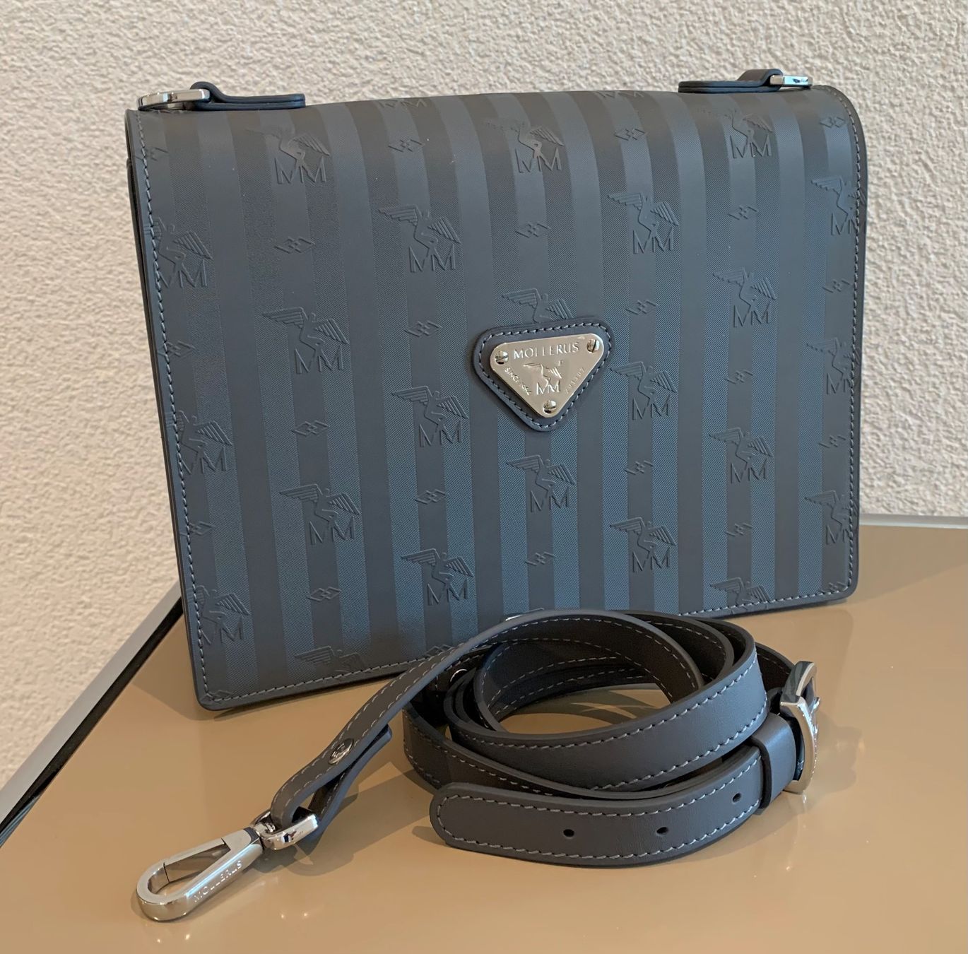 Maison Mollerus Borse da donna: MAISON MOLLERUS Wil silbergrau silber, NEU – Nuovo e nell'imballaggio originale da Mettmenstetten venduto da srca