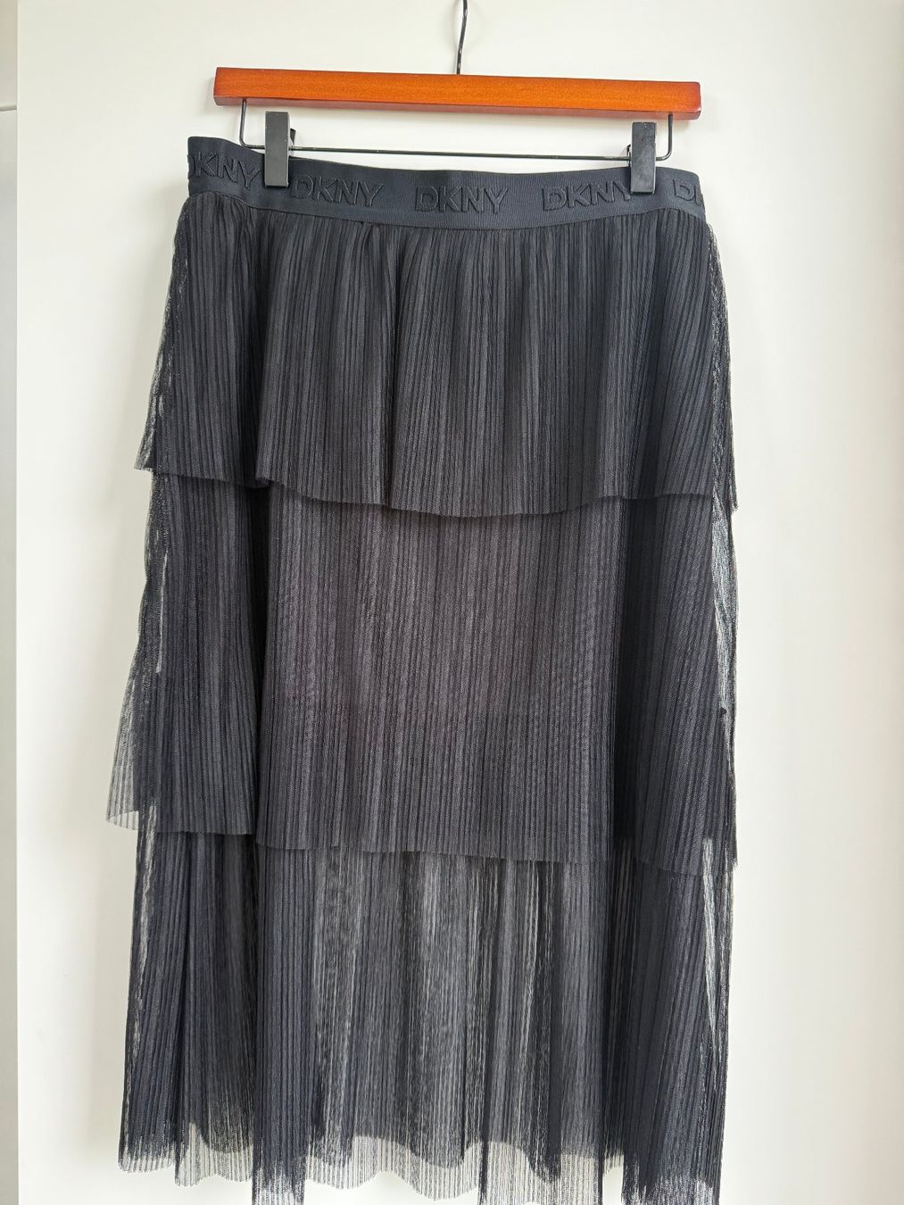 Gonne: DKNY Schwarzer Rock – Usato da Spreitenbach venduto da BritToSwiss