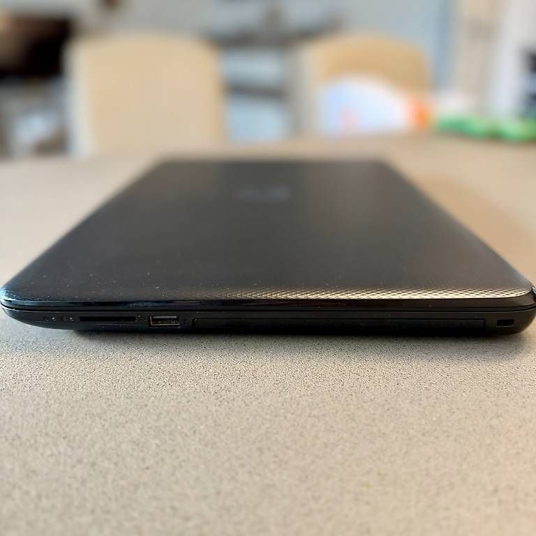Portables: HP 15  - Laptop  Intel - Defekt – D'occasion à Steinach par duju2018 1