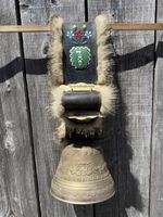 Schöne Glocke mit breitem Riemen und tollem Klang