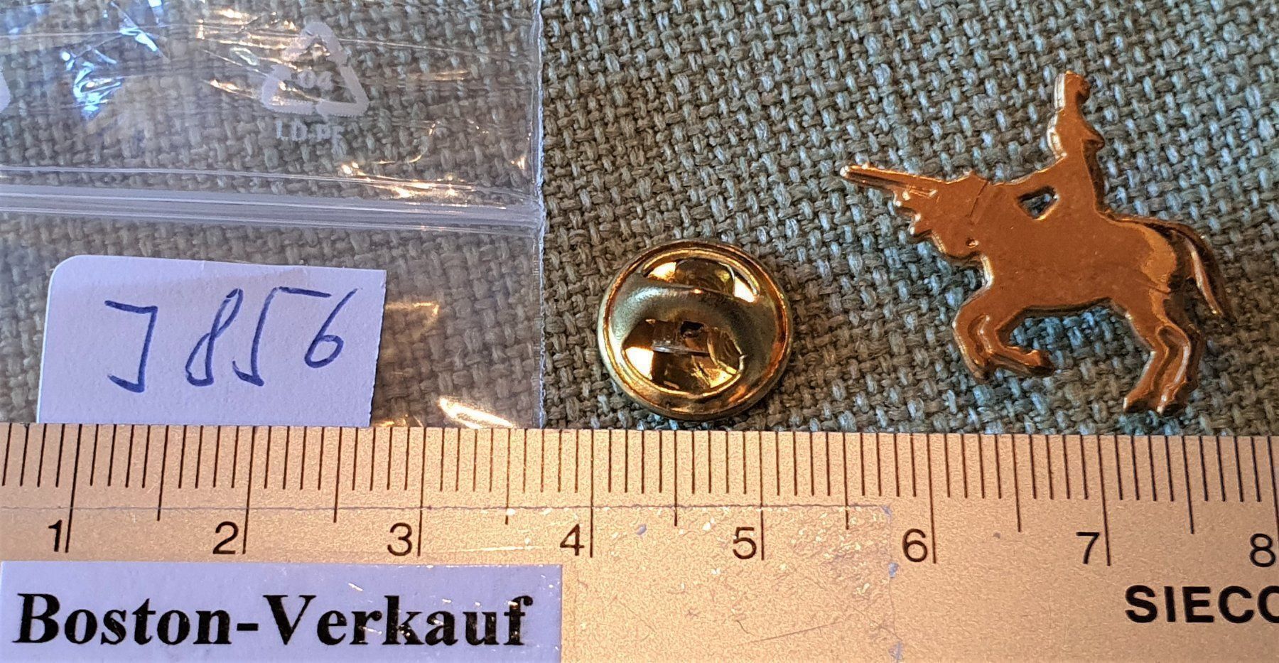 Placchette & Badge: J856 - Pin Der goldene Reiter Ritter – Usato da Reinach BL venduto da Boston-Verkauf 1