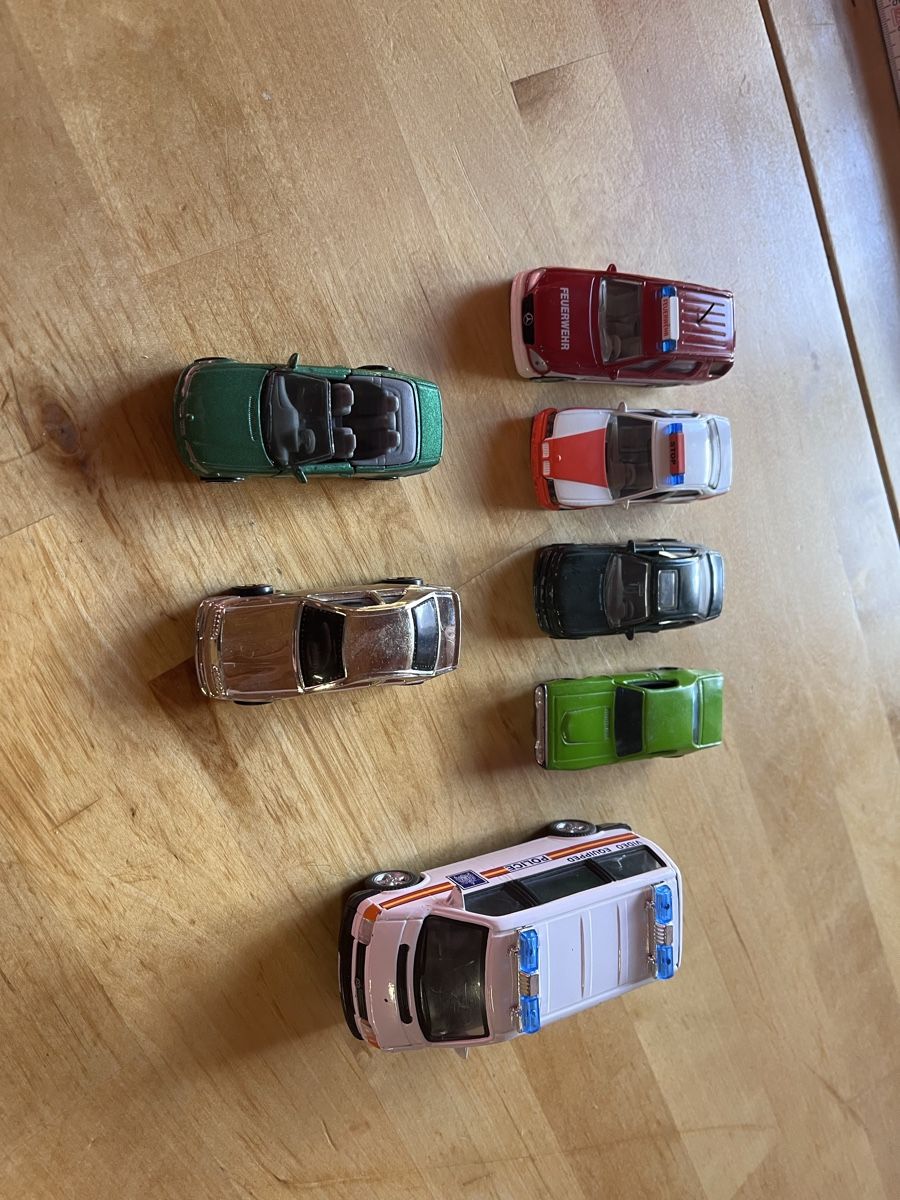 Modellini d'auto: Diverse Spielzeug/Modellautos – Usato da Zermatt venduto da kik_jj6q