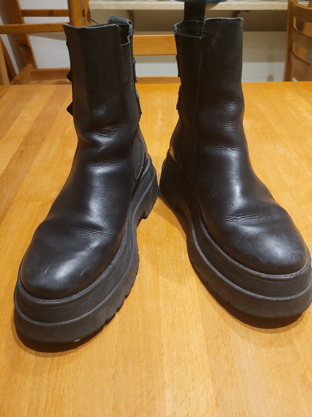 Scarpe da donna: Stiefel Grösse 37 – Usato da Zunzgen venduto da tir_2gh6 1