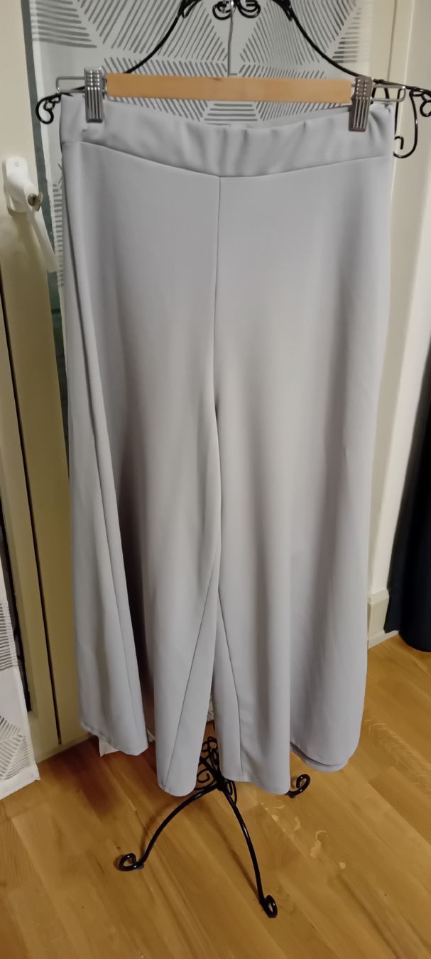 Pantaloni: hosenrock gr S – Nuovo (secondo la descrizione) da zürich venduto da janjaz 2