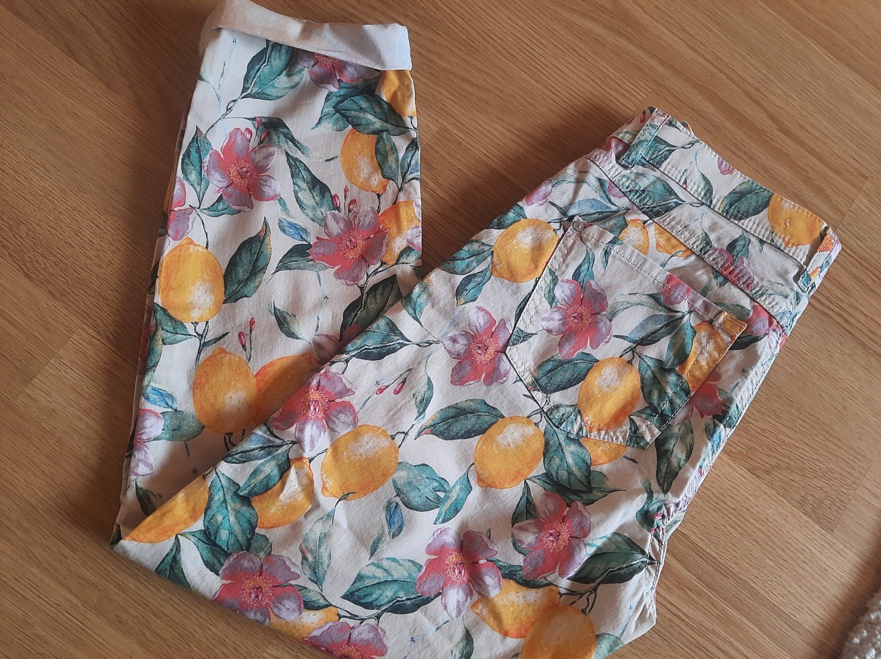 Angels Pantaloni: Angels Hose Gr. S – Usato da Muotathal venduto da robin40 4