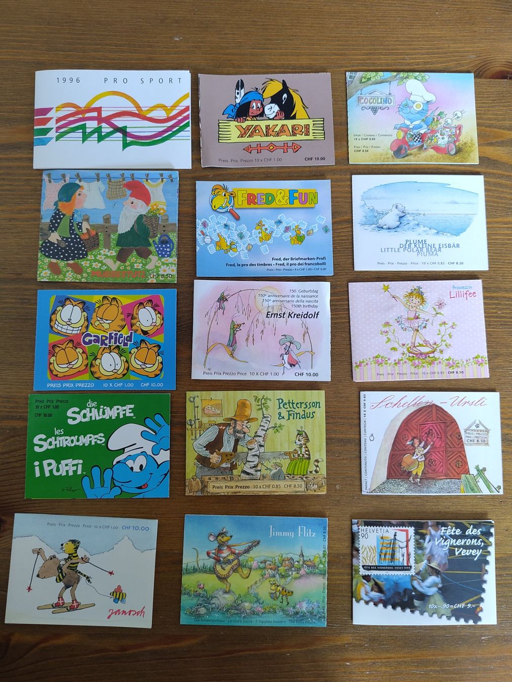 Tutti i francobolli: Konvolut 15 Schweizer Markenheftchen ET (Comic/Kinder) – Usato da Wohlen AG venduto da gnabbr