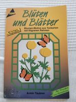 Blüten und Blätter