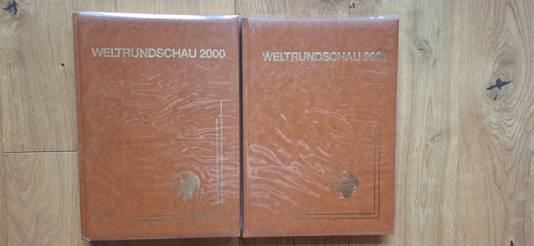 Livres: Weltrundschau 2000 & 2001 Bildbände  – D'occasion à Mellingen par lathei