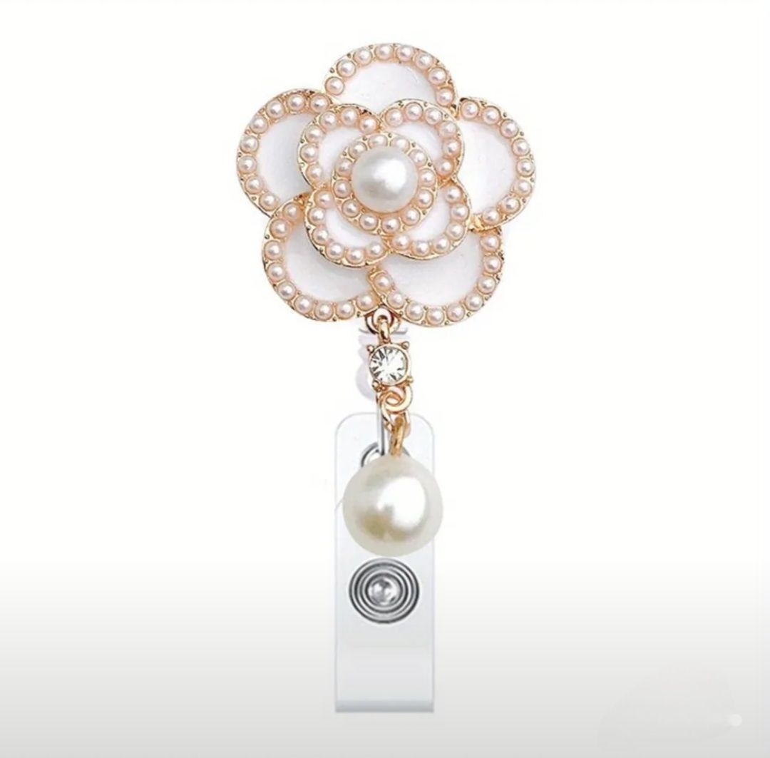 Portachiavi: Eleganter Badge Halter mit Perlen – Nuovo e nell'imballaggio originale da Langenthal venduto da SecondChanceShop