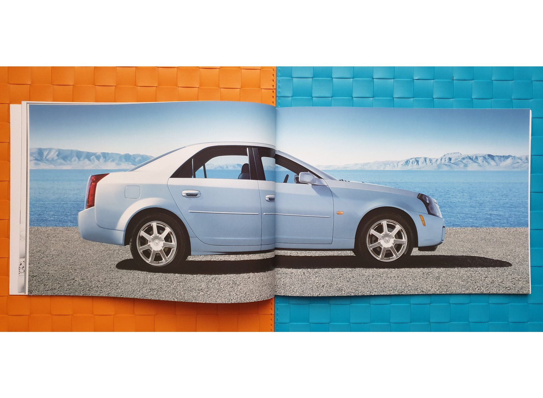 Riviste & Magazine: CADILLAC CTS 2005 - Prospekt / Katalog – Usato da Viganello venduto da CARLiteratur 3