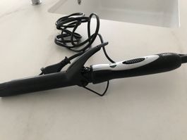 Lockenstab + Rundbürste inklusive, praktisch neu